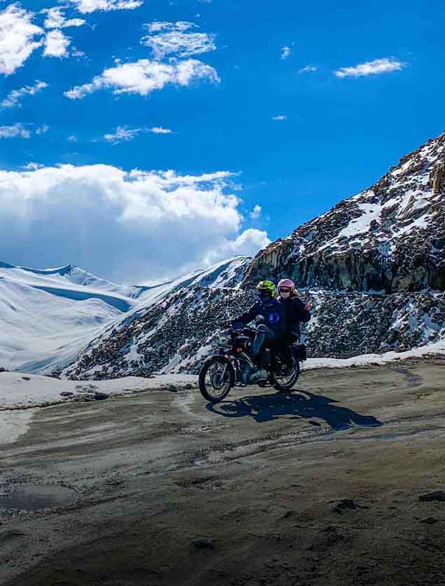 Besuchen Sie Thiksey Gompa oder das Thiksey-Kloster und entdecken Sie Leh und Ladakh mit dem Motorrad bei einer Reise in den Trans-Himalaya